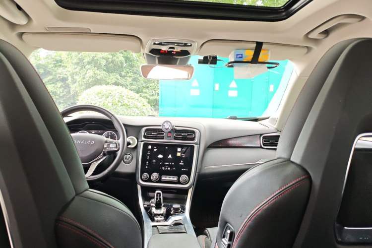 Used Lynk & Co 01 2019 2.0T Four-Wheel Drive Genie Pro Version China VI Standard Headliner