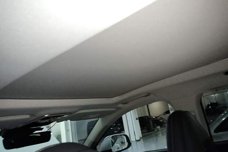 Used Lynk & Co 01 2019 2.0T Two-Wheel-Drive Pro Version China VI Standard Headliner