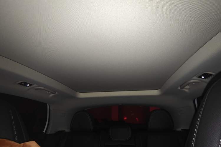 Used Lynk & Co 01 2019 2.0T Two-Wheel Drive Zhaopu Version China VI Standard Headliner