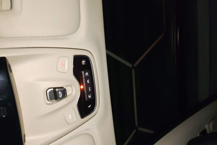 Used Lynk & Co 01 2019 2.0T Two-Wheel-Drive Pro Version China VI Standard Headliner