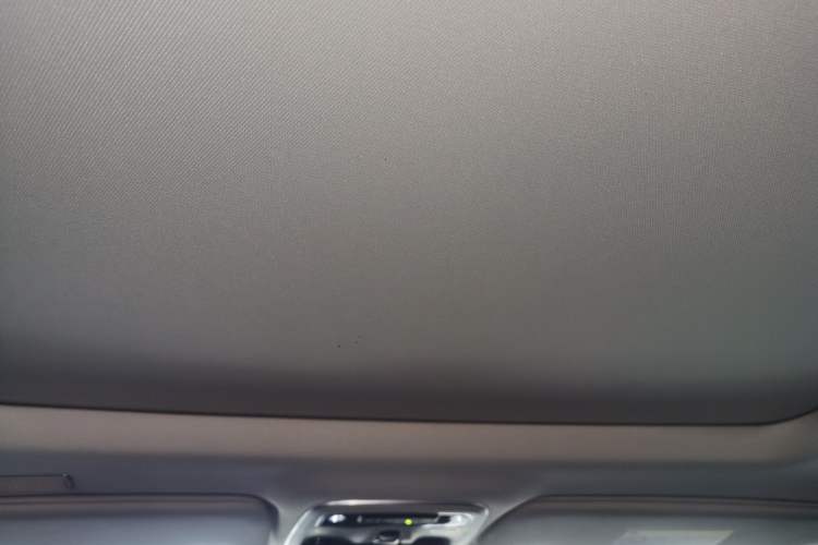 Used Lynk & Co 01 2019 2.0T Two-Wheel-Drive Pro Version China VI Standard Headliner