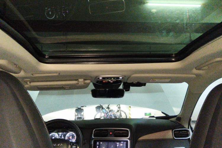 Used Lynk & Co 01 2019 2.0T Two-Wheel-Drive Pro Version China V Standard Headliner