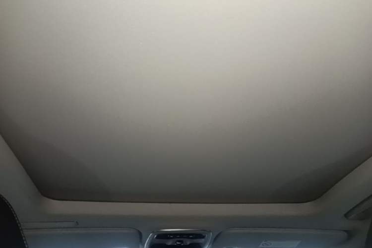 Used Lynk & Co 01 2019 2.0T Two-Wheel-Drive Pro Version China VI Standard Headliner