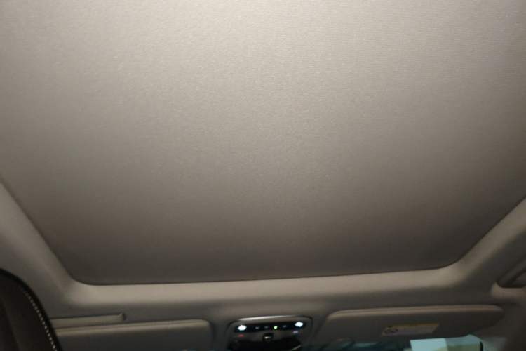 Used Lynk & Co 01 2019 2.0T Two-Wheel-Drive Pro Version China VI Standard Headliner