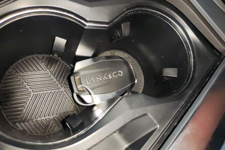Used Lynk & Co 01 2019 2.0T Two-Wheel-Drive Pro Version China VI Standard Interior 1