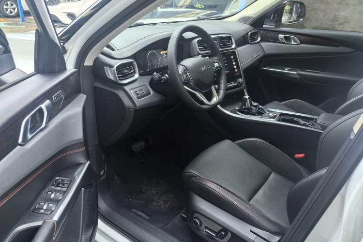 Used Lynk & Co 01 2019 2.0T Four-Wheel Drive Genie Pro Version China VI Standard Interior 2