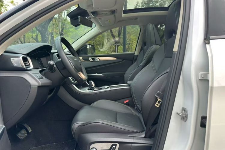 Used Lynk & Co 01 2019 2.0T Two-Wheel-Drive Pro Version China V Standard Interior 3