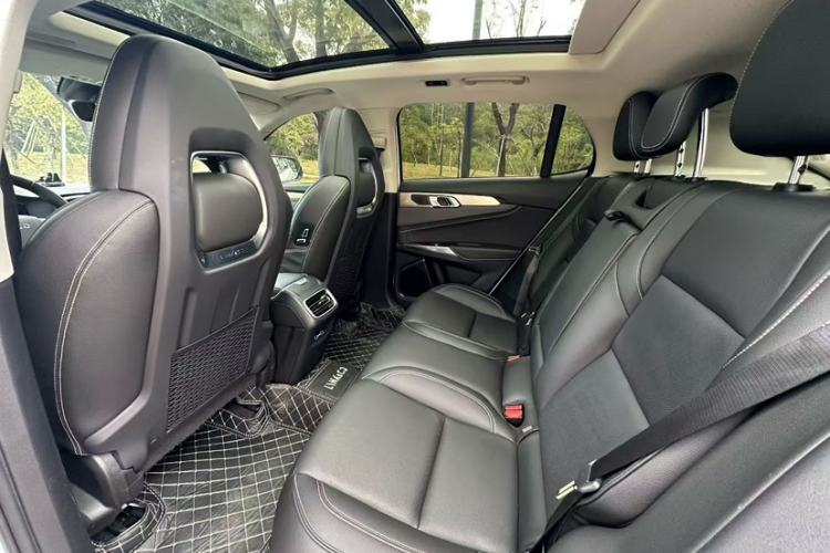 Used Lynk & Co 01 2019 2.0T Two-Wheel-Drive Pro Version China V Standard Interior 4