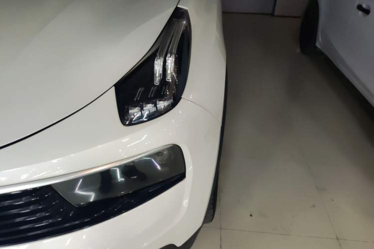 Used Lynk & Co 01 2019 2.0T Two-Wheel-Drive Pro Version China VI Standard Left Front Headlight