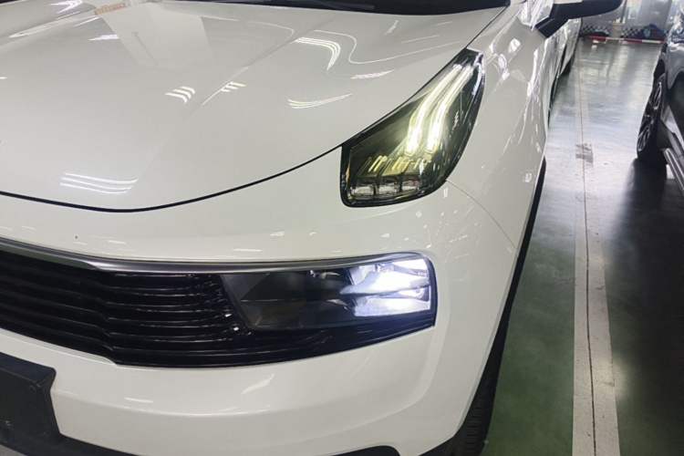 Used Lynk & Co 01 2019 2.0T Two-Wheel-Drive Pro Version China VI Standard Left Front Headlight