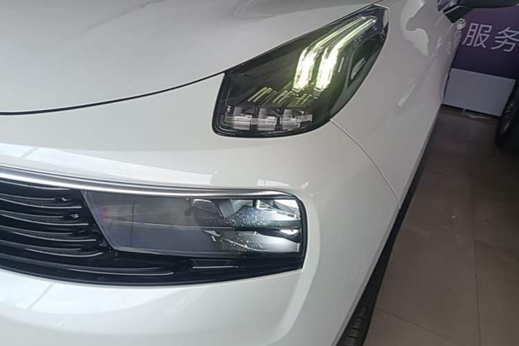 Used Lynk & Co 01 2019 2.0T Two-Wheel-Drive Pro Version China VI Standard Left Front Headlight