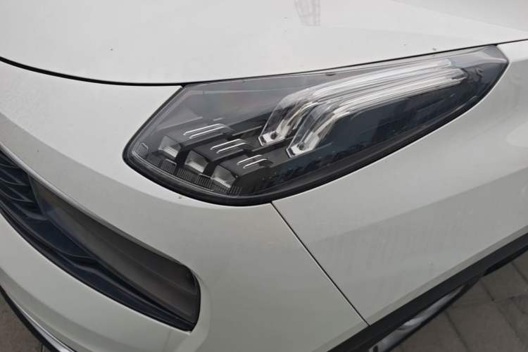 Used Lynk & Co 01 2019 2.0T Two-Wheel-Drive Pro Version China VI Standard Left Front Headlight