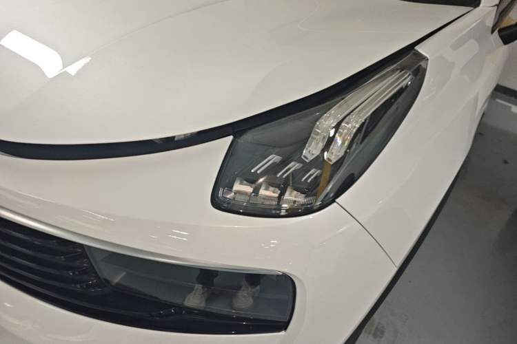 Used Lynk & Co 01 2019 2.0T Two-Wheel-Drive Pro Version China VI Standard Left Front Headlight