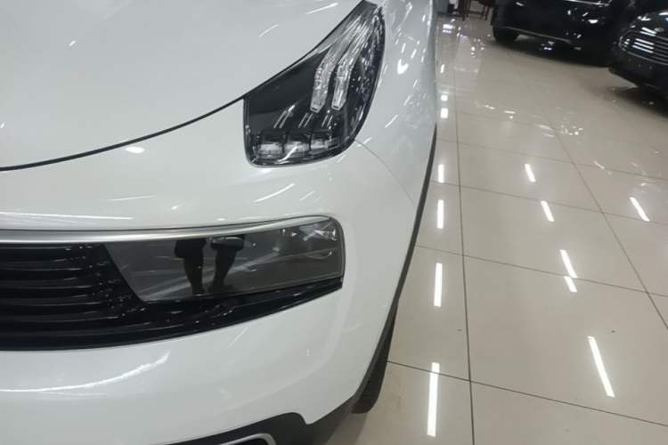 Used Lynk & Co 01 2019 2.0T Two-Wheel-Drive Pro Version China VI Standard Left Front Headlight
