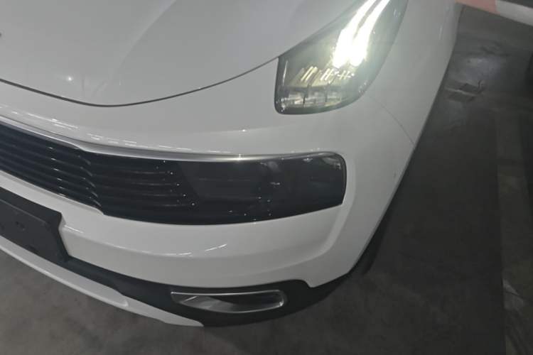 Used Lynk & Co 01 2019 2.0T Two-Wheel-Drive Pro Version China VI Standard Left Front Headlight