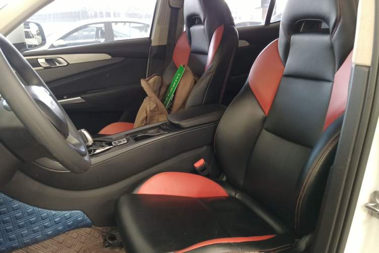 Used Lynk & Co 01 2019 2.0T Two-Wheel Drive Pure Version China VI Standard Left Front Seat