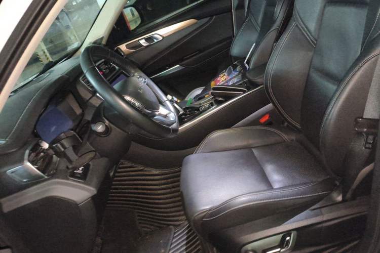 Used Lynk & Co 01 2019 2.0T Two-Wheel-Drive Pro Version China VI Standard Left Front Seat