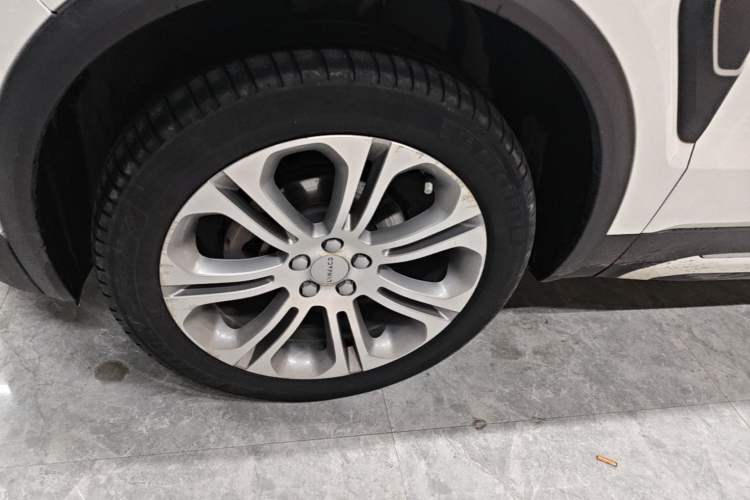 Used Lynk & Co 01 2019 2.0T Two-Wheel-Drive Pro Version China VI Standard Left Front Wheel Hub