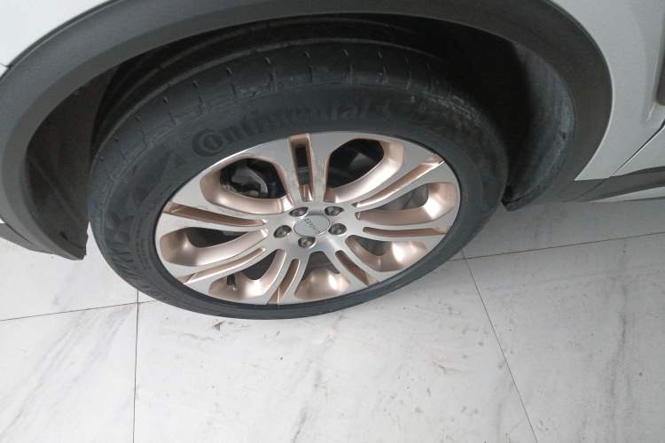 Used Lynk & Co 01 2019 2.0T Two-Wheel-Drive Pro Version China V Standard Left Front Wheel Hub