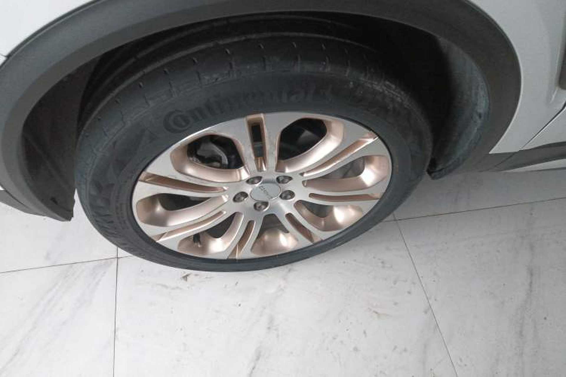 Used Lynk & Co 01 2019 2.0T Two-Wheel-Drive Pro Version China V Standard Left Front Wheel Hub