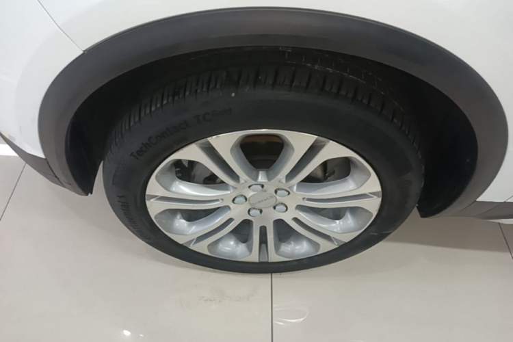 Used Lynk & Co 01 2019 2.0T Two-Wheel-Drive Pro Version China VI Standard Left Front Wheel Hub