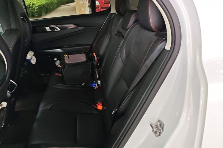 Used Lynk & Co 01 2019 2.0T Four-Wheel Drive Genie Pro Version China VI Standard Left Rear Seat