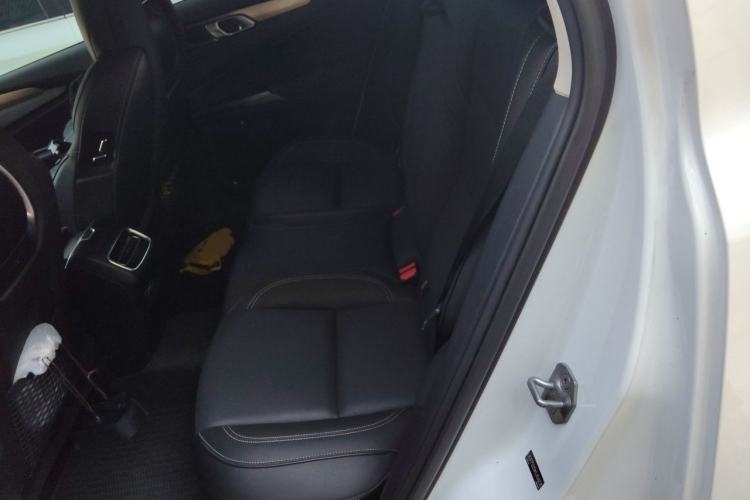 Used Lynk & Co 01 2019 2.0T Two-Wheel-Drive Pro Version China VI Standard Left Rear Seat