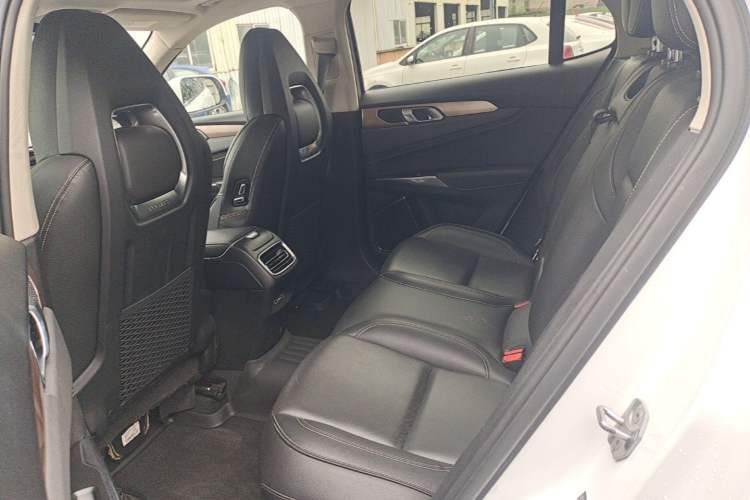 Used Lynk & Co 01 2019 2.0T Two-Wheel-Drive Pro Version China VI Standard Left Rear Seat