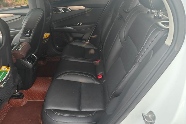 Used Lynk & Co 01 2019 2.0T Two-Wheel-Drive Pro Version China VI Standard Left Rear Seat