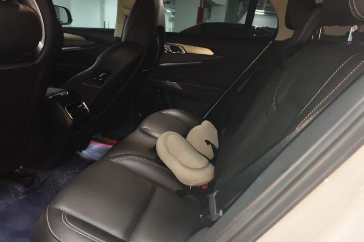 Used Lynk & Co 01 2019 2.0T Two-Wheel-Drive Pro Version China VI Standard Left Rear Seat