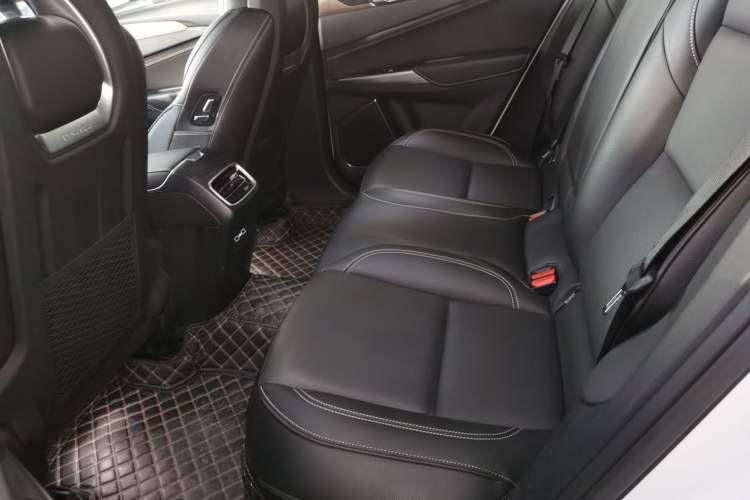 Used Lynk & Co 01 2019 2.0T Two-Wheel-Drive Pro Version China VI Standard Left Rear Seat