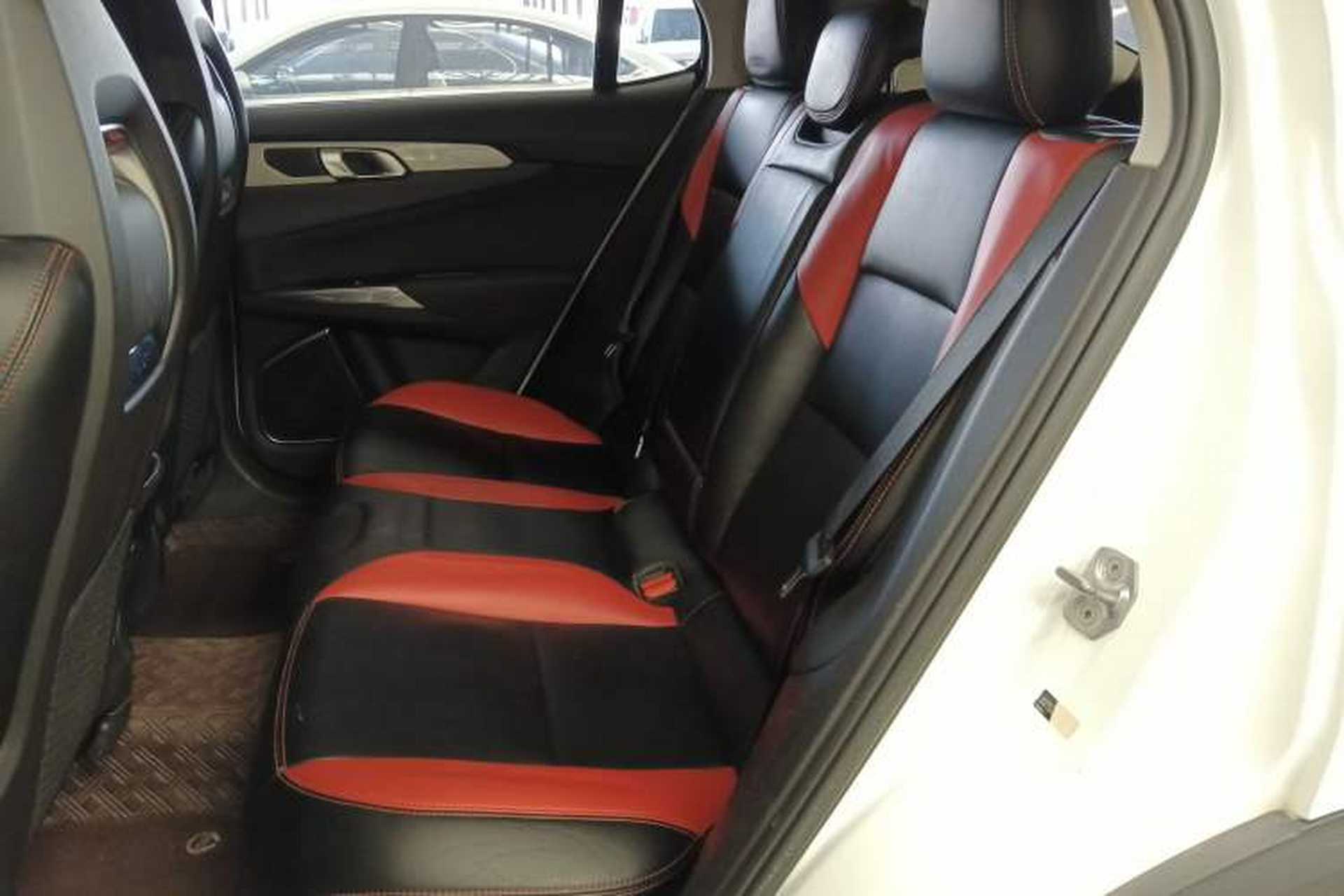 Used Lynk & Co 01 2019 2.0T Two-Wheel Drive Pure Version China VI Standard Left Rear Seat