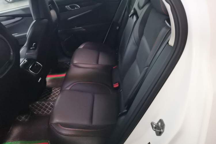 Used Lynk & Co 01 2019 2.0T Four-Wheel Drive Genie Pro Version China V Emission Standard Left Rear Seat