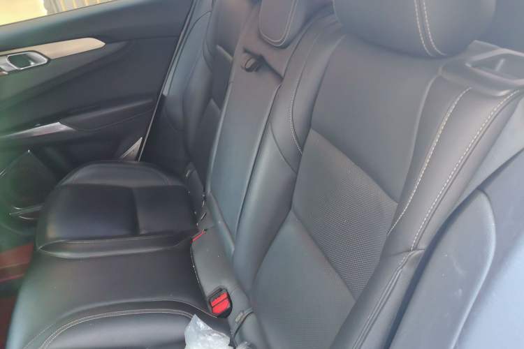 Used Lynk & Co 01 2019 2.0T Two-Wheel-Drive Pro Version China V Standard Left Rear Seat