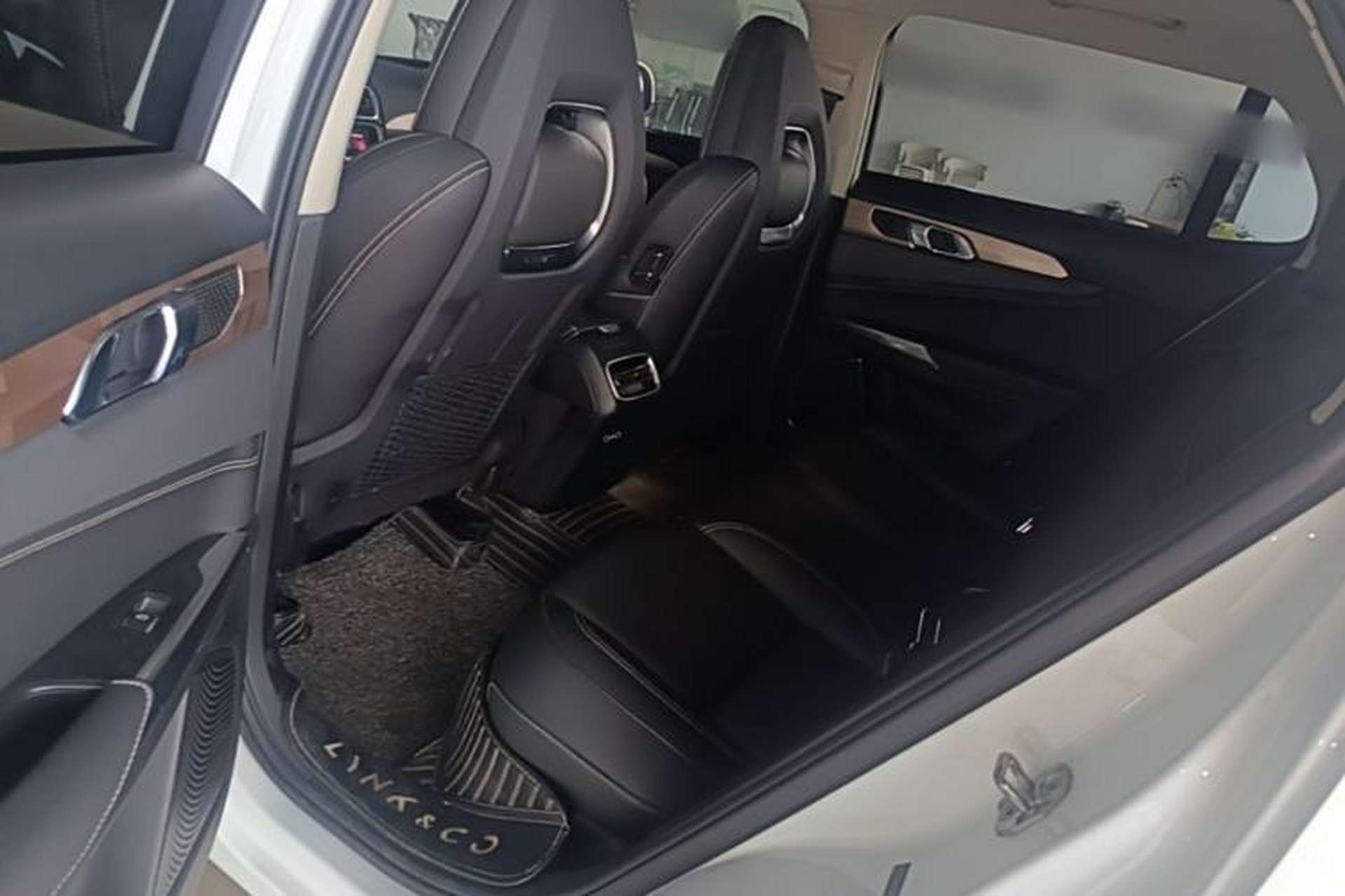 Used Lynk & Co 01 2019 2.0T Two-Wheel-Drive Pro Version China VI Standard Left Rear Seat