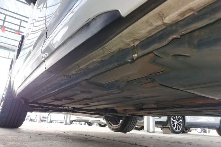Used Lynk & Co 01 2019 2.0T Two-Wheel-Drive Pro Version China VI Standard Left Side Sill