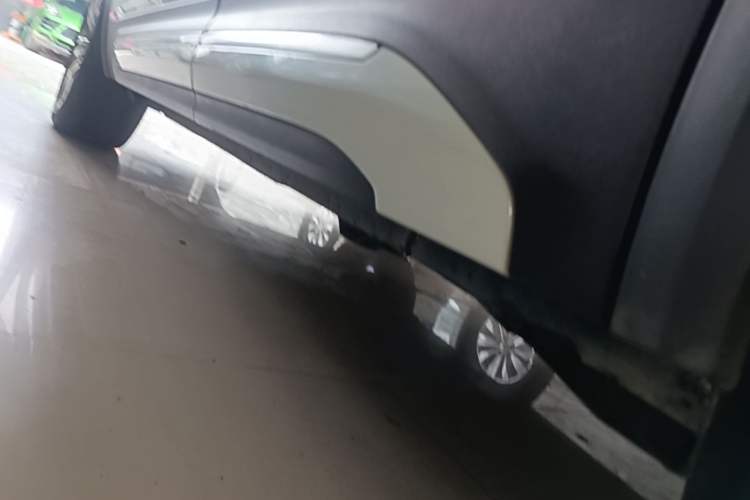 Used Lynk & Co 01 2019 2.0T Two-Wheel-Drive Pro Version China VI Standard Left Side Sill