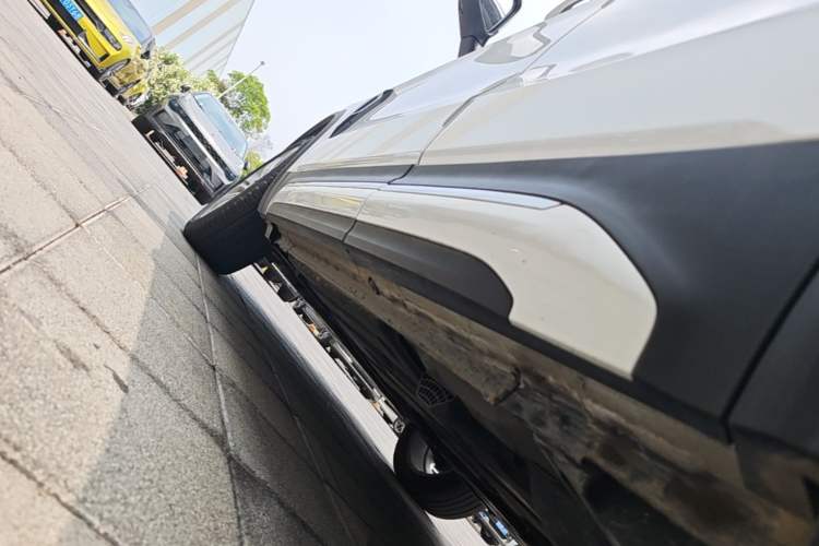 Used Lynk & Co 01 2019 2.0T Two-Wheel-Drive Pro Version China VI Standard Left Side Sill