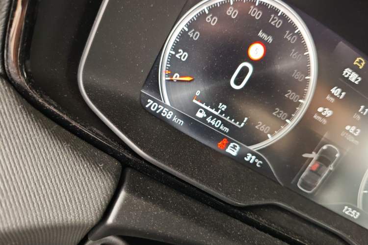 Used Lynk & Co 01 2019 2.0T Four-Wheel Drive Genie Pro Version China VI Standard Odometer Close Up