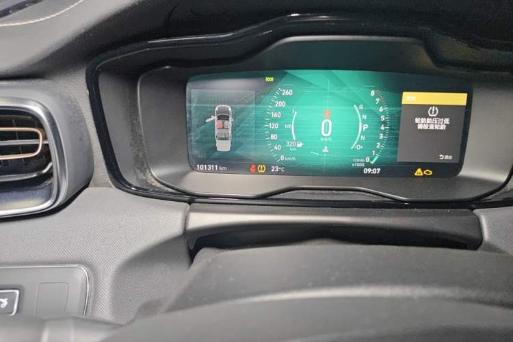 Used Lynk & Co 01 2019 2.0T Two-Wheel-Drive Pro Version China VI Standard Odometer Close Up