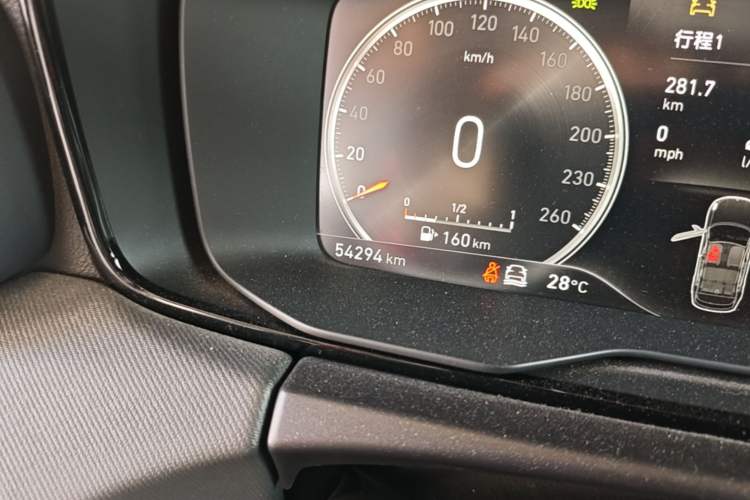 Used Lynk & Co 01 2019 2.0T Four-Wheel Drive Genie Pro Version China VI Standard Odometer Close Up
