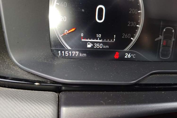 Used Lynk & Co 01 2019 2.0T Two-Wheel-Drive Pro Version China VI Standard Odometer Close Up