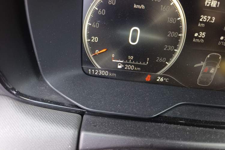 Used Lynk & Co 01 2019 2.0T Two-Wheel-Drive Pro Version China V Standard Odometer Close Up