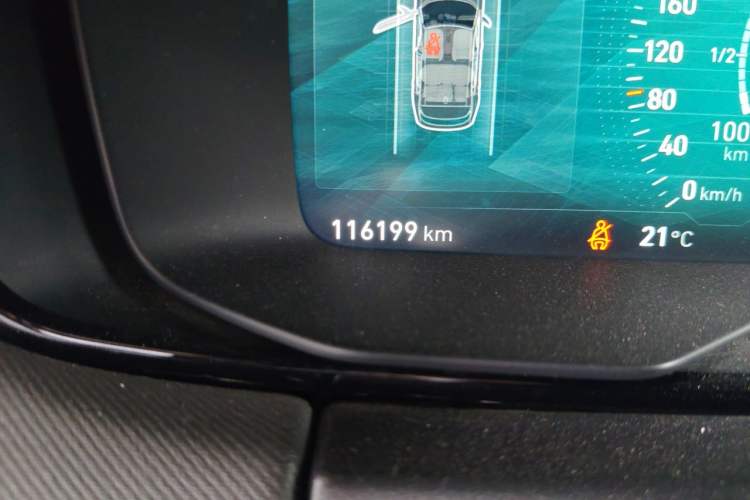 Used Lynk & Co 01 2019 2.0T Two-Wheel-Drive Pro Version China V Standard Odometer Close Up