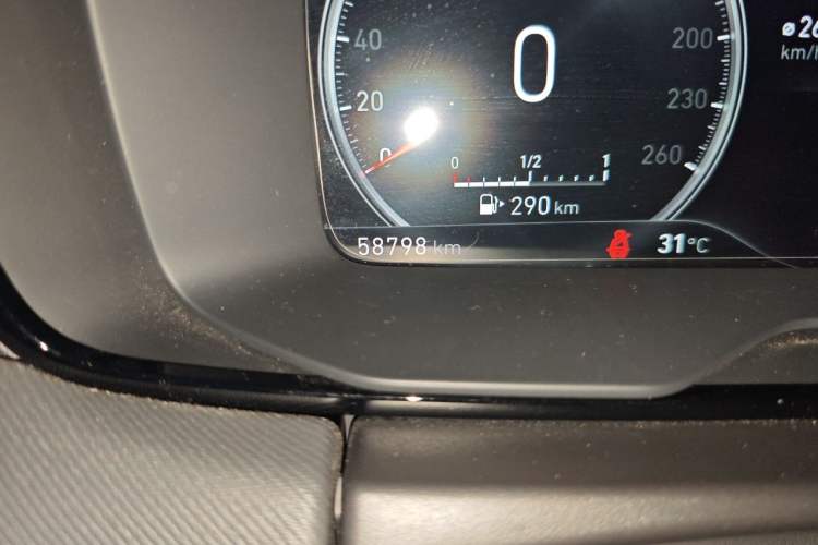 Used Lynk & Co 01 2019 2.0T Two-Wheel Drive Zhaopu Version China VI Standard Odometer Close Up