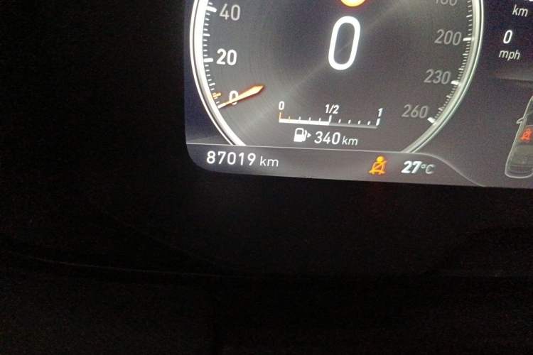 Used Lynk & Co 01 2019 2.0T Two-Wheel-Drive Pro Version China V Standard Odometer Close Up
