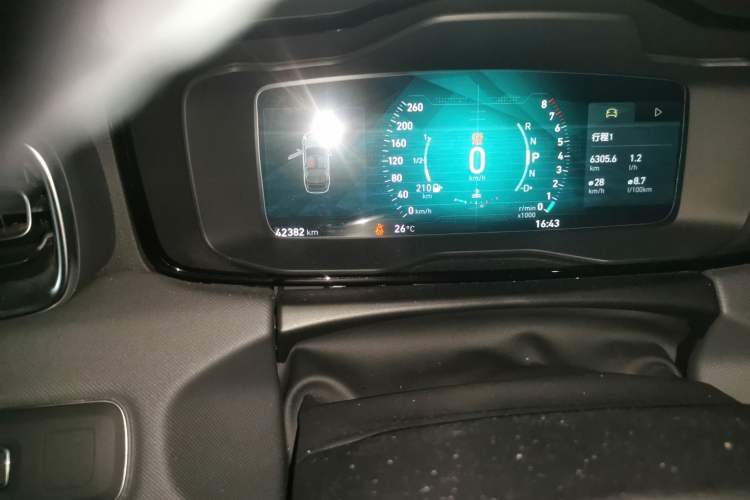 Used Lynk & Co 01 2019 2.0T Two-Wheel-Drive Pro Version China VI Standard Odometer Close Up
