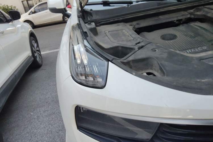 Used Lynk & Co 01 2019 2.0T Two-Wheel-Drive Pro Version China VI Standard Right Front Headlight
