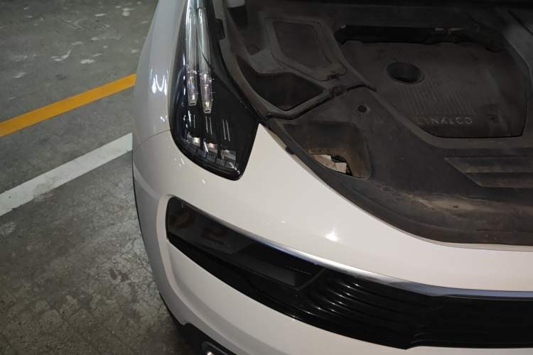 Used Lynk & Co 01 2019 2.0T Two-Wheel-Drive Pro Version China V Standard Right Front Headlight