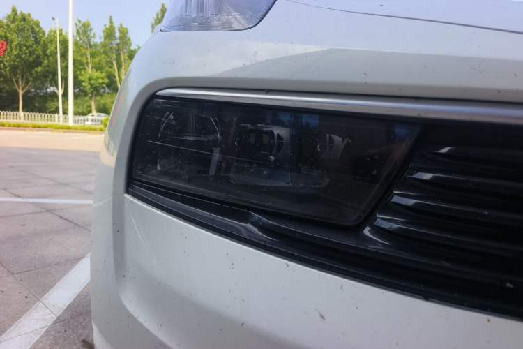Used Lynk & Co 01 2019 2.0T Two-Wheel-Drive Pro Version China V Standard Right Front Headlight